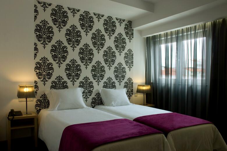 Hotel Genesis