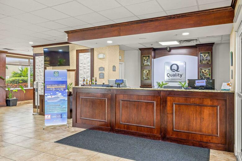 Hotel Quality Inn & Suites
