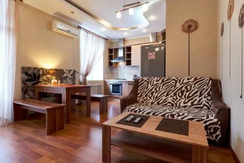 Home Hotel Apartments On Khreshchatyk Area