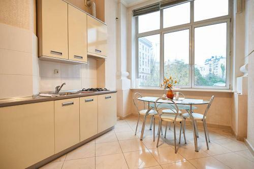 Home Hotel Apartments On Khreshchatyk Area