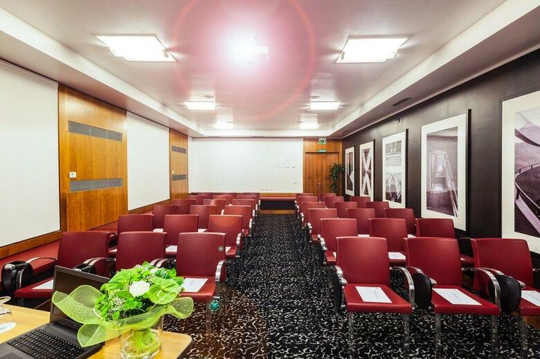 Hotel Holiday Inn Milan Garibaldi Station