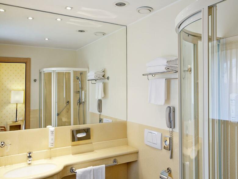 Hotel Holiday Inn Milan Garibaldi Station