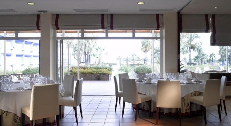 Hotel Parador De Benicarl�