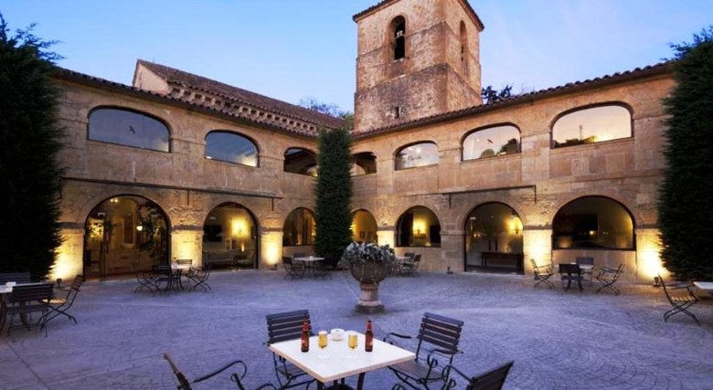 Hotel Parador De Cangas