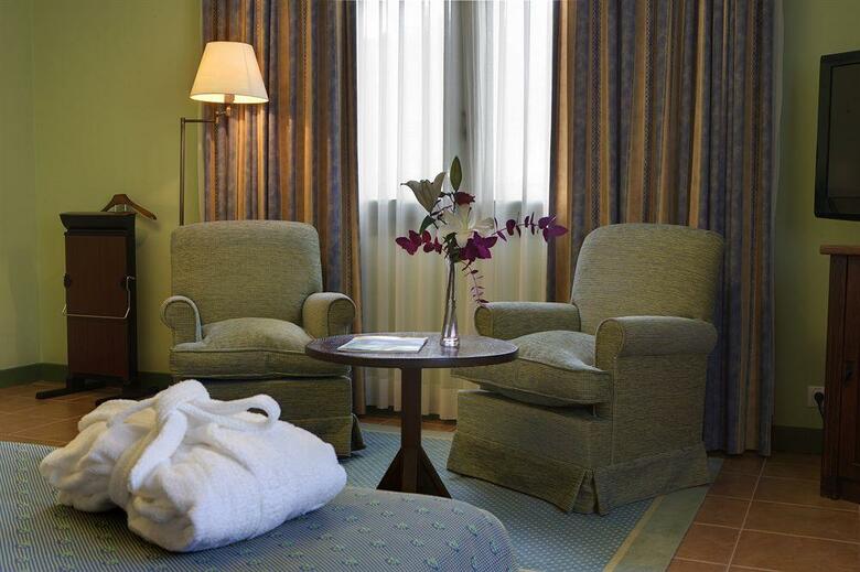 Hotel Parador De Cangas