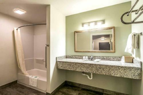 Hotel Rodeway Inn Portage