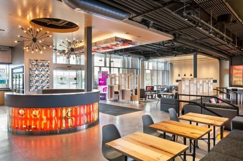 Hotel Aloft Syracuse Inner Harbor