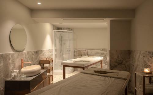 Hotel Paralos Venus Suites Adults Only