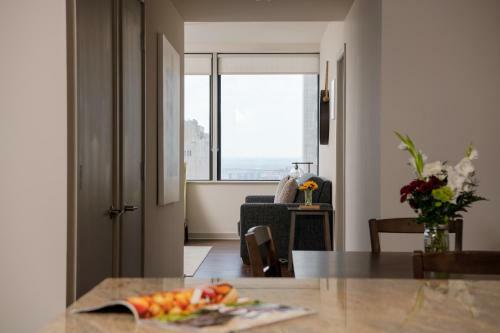 Elm Street Apartment By Stay Alfred