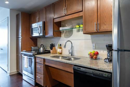 Elm Street Apartment By Stay Alfred