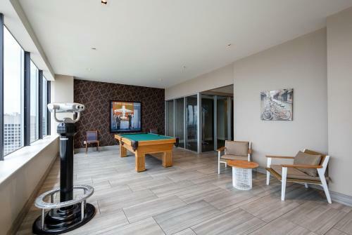 Elm Street Apartment By Stay Alfred