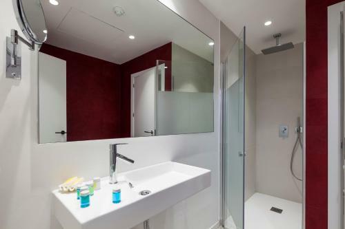 Aparthotel Sud Ibiza Suites