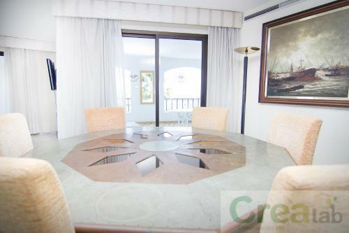 Aparthotel Park Plaza Suites Apartamentos