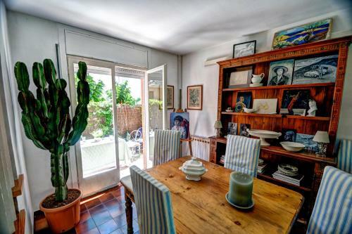 Can Cristina By Helloapartments