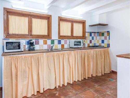 Three-bedroom Holiday Home In Cadiz