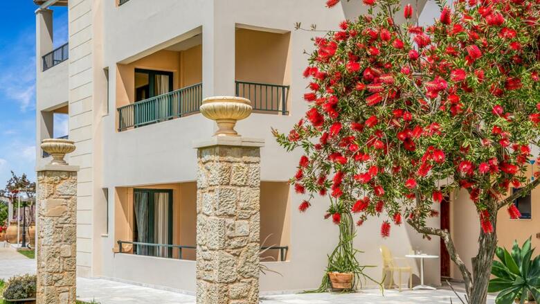 Golden Bay Hotel
