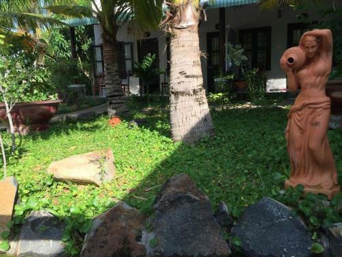 Hostal Hoang Nga Guesthouse