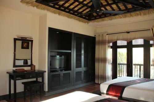 Hotel Lotus Village Resort
