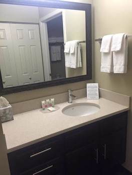 Hotel Staybridge Suites Fargo