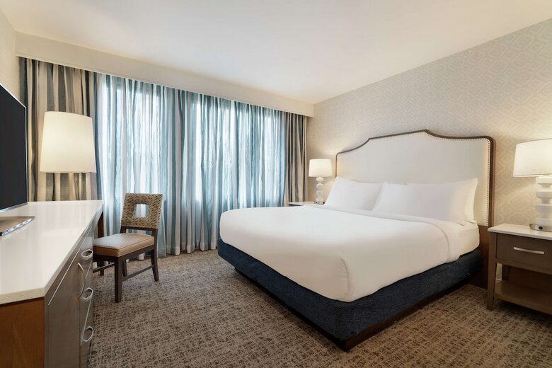Hotel Embassy Suites Phil/valley For