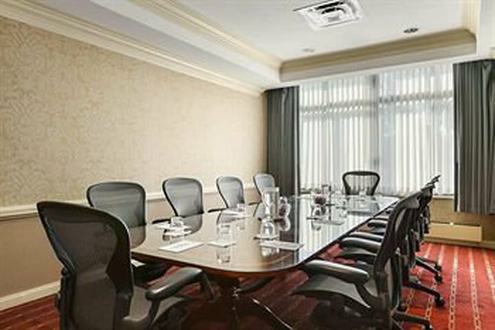 Hotel Embassy Suites Phil/valley For
