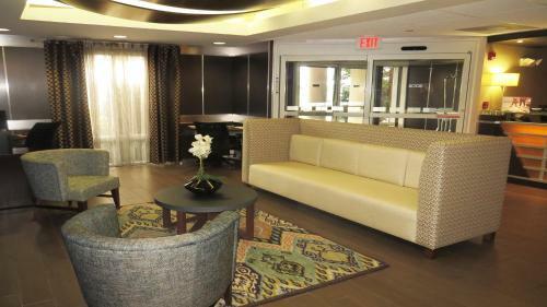 Holiday Inn Express Hotel & Suites Oxford