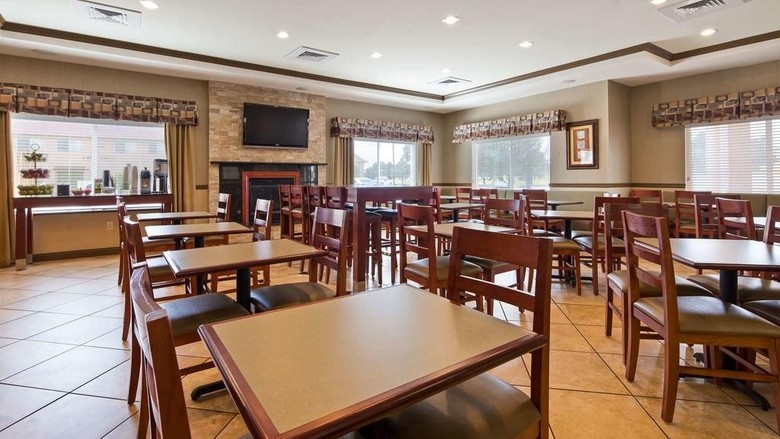 Hotel Best Western Montezuma Inn  Suites