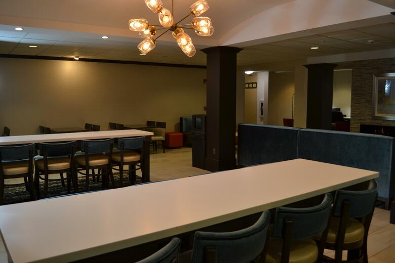 Holiday Inn Express Hotel & Suites Kent State University