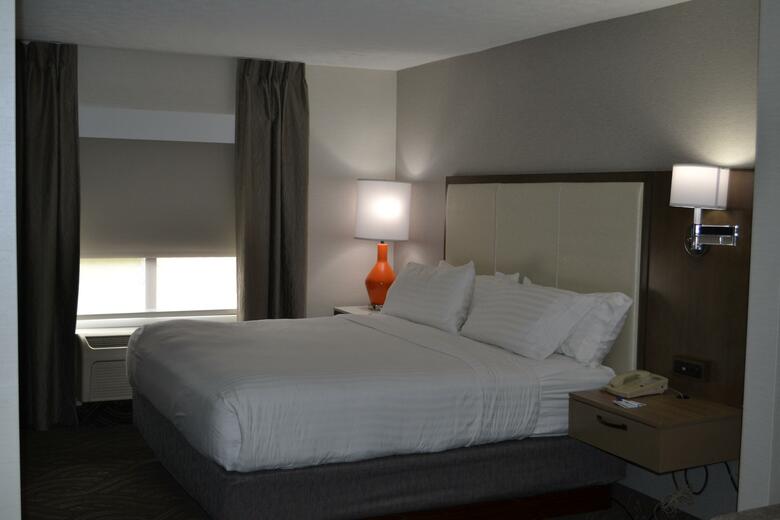 Holiday Inn Express Hotel & Suites Kent State University