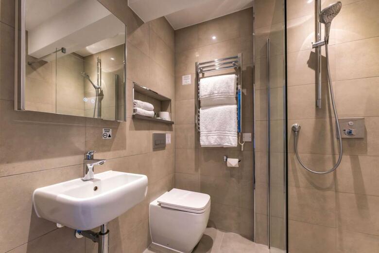 Oatlands Park Hotel