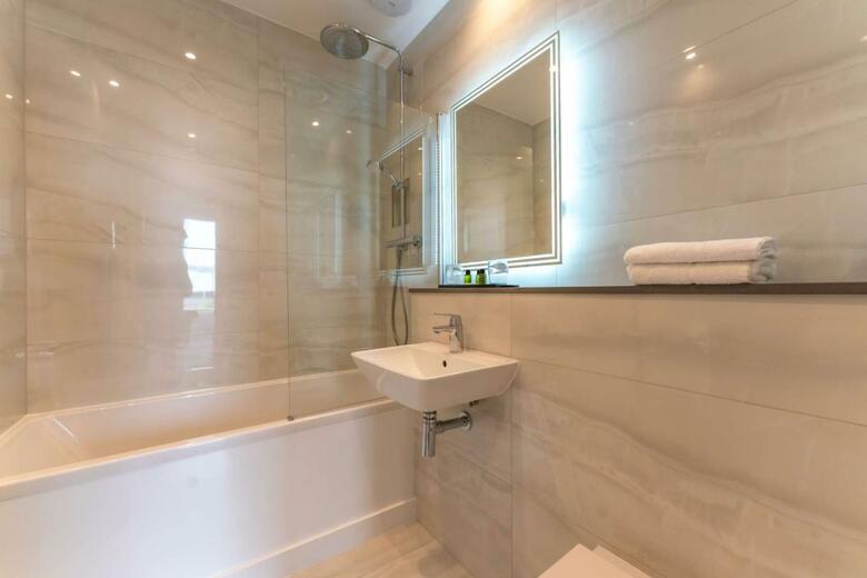 Oatlands Park Hotel