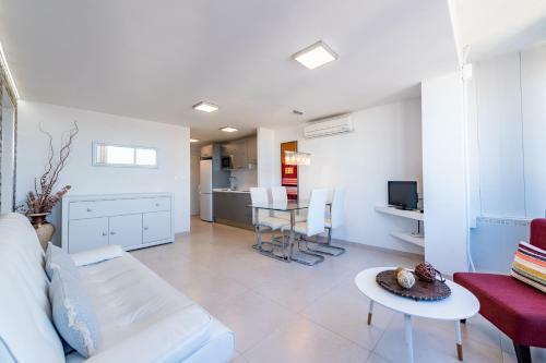 Alicante Skylights Apartments