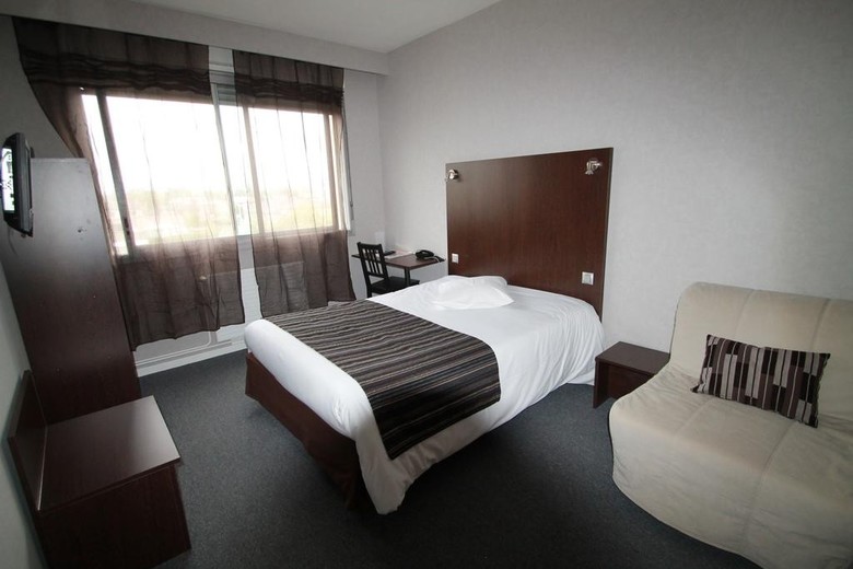 Hostal Adonis Lyon Est Artys H�tel