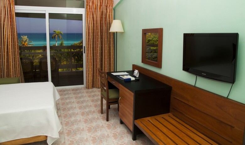 Hotel Occidental Arenas Blancas