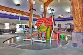 Holiday Inn Express Hotel & Suites Watertown
