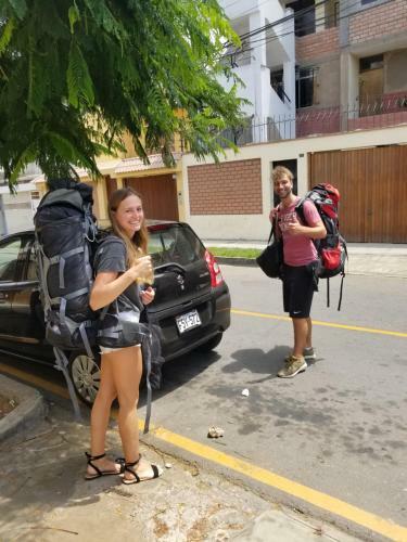 Hostal Malu House For Travelers And Backpackers