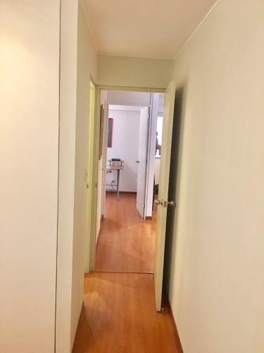 Apartamento Luminoso, Sobrio Y Seguro