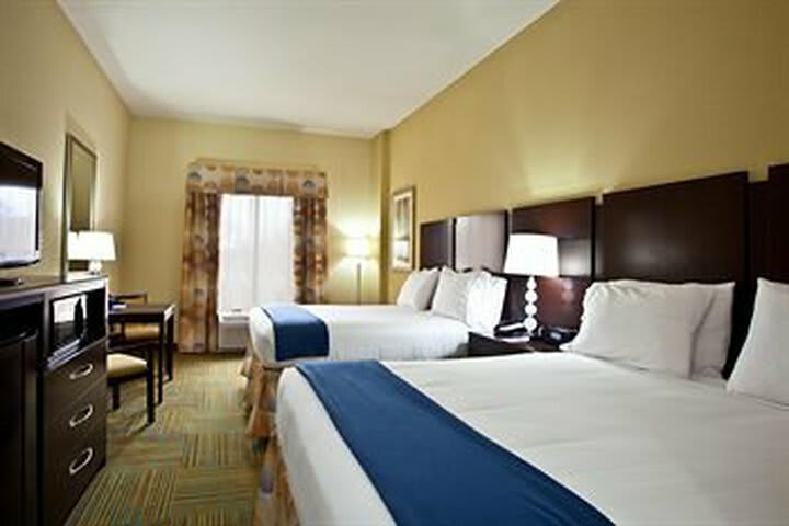 Holiday Inn Express Hotel & Suites Perry