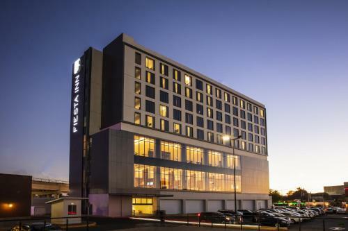 Hotel Fiesta Inn Aguascalientes Patio