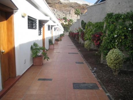 Apartamentos Amadores Beach