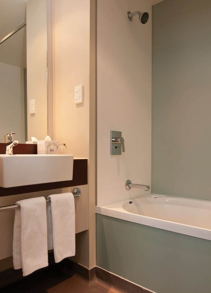 Copthorne Hotel & Apartments Queenstown Lakeview