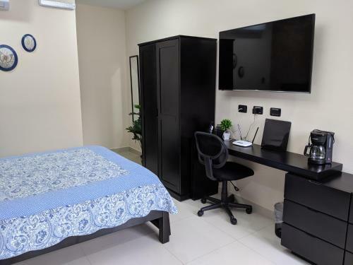 Hotel Suites Merlyn Airport