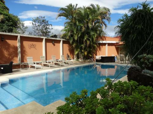 Hotel Suites Merlyn Airport