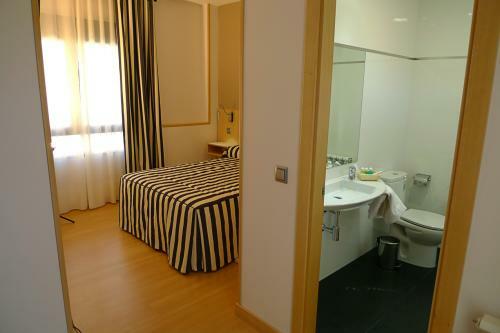 Hotel Puerta De La Santa