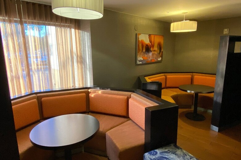 Hotel Courtyard By Marriott San Diego Central