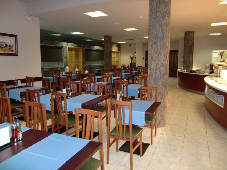Hotel Petit Palau S�lo Adultos