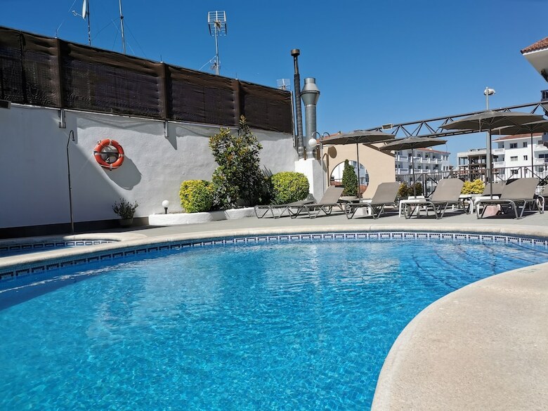 Hotel Petit Palau S�lo Adultos