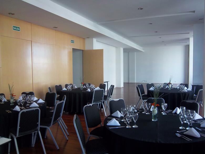 Elegance Hotel