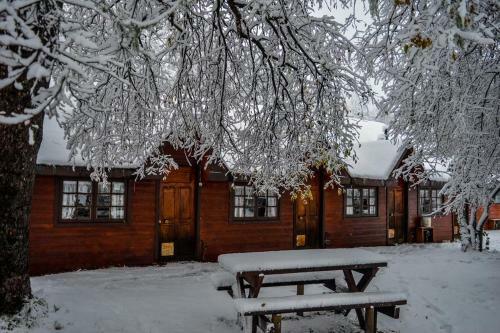 Albergue Hostal Y Caba�as Los �irres