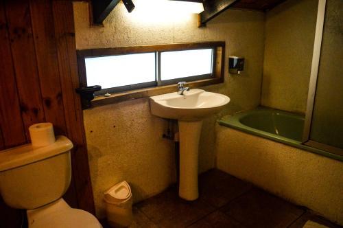 Albergue Hostal Y Caba�as Los �irres